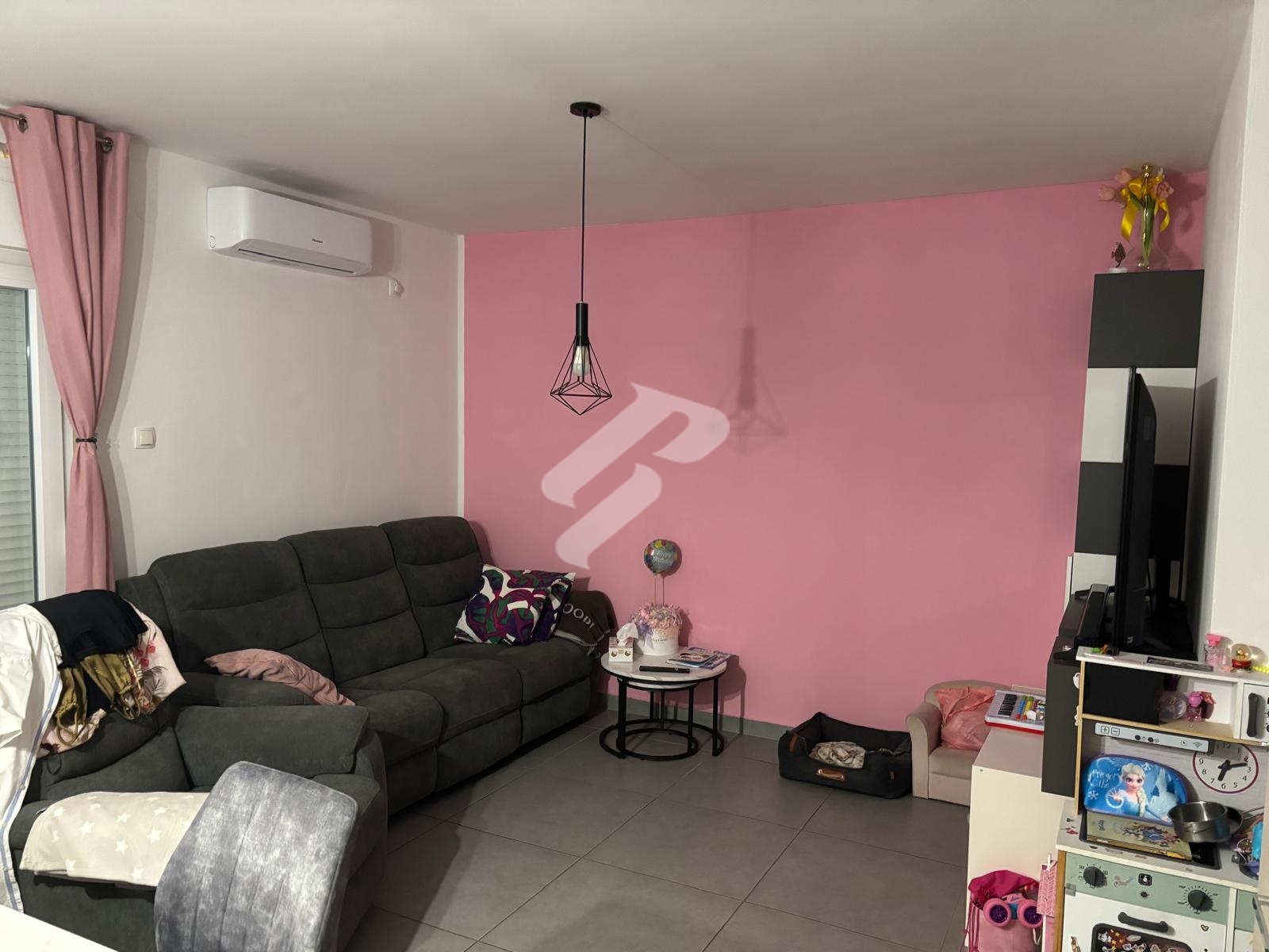 KOSTRENA, 2 Schlafzimmer + Arbeitszimmer, 58 m²